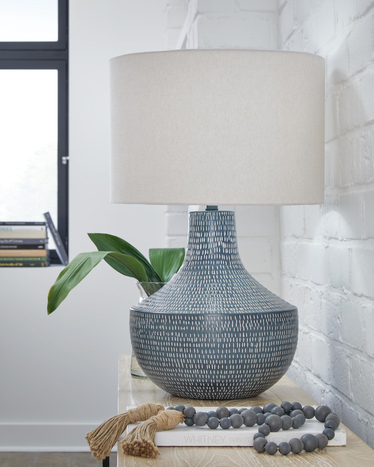 Schylarmont Table Lamps