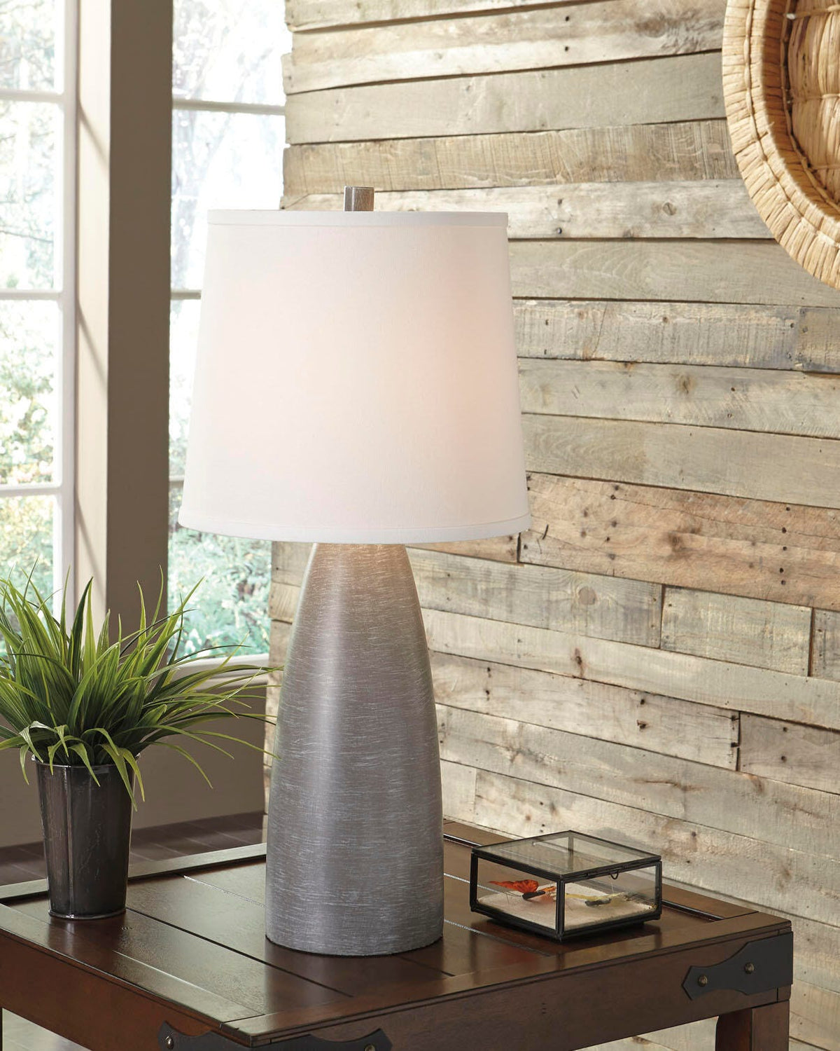 Shavontae Table Lamps