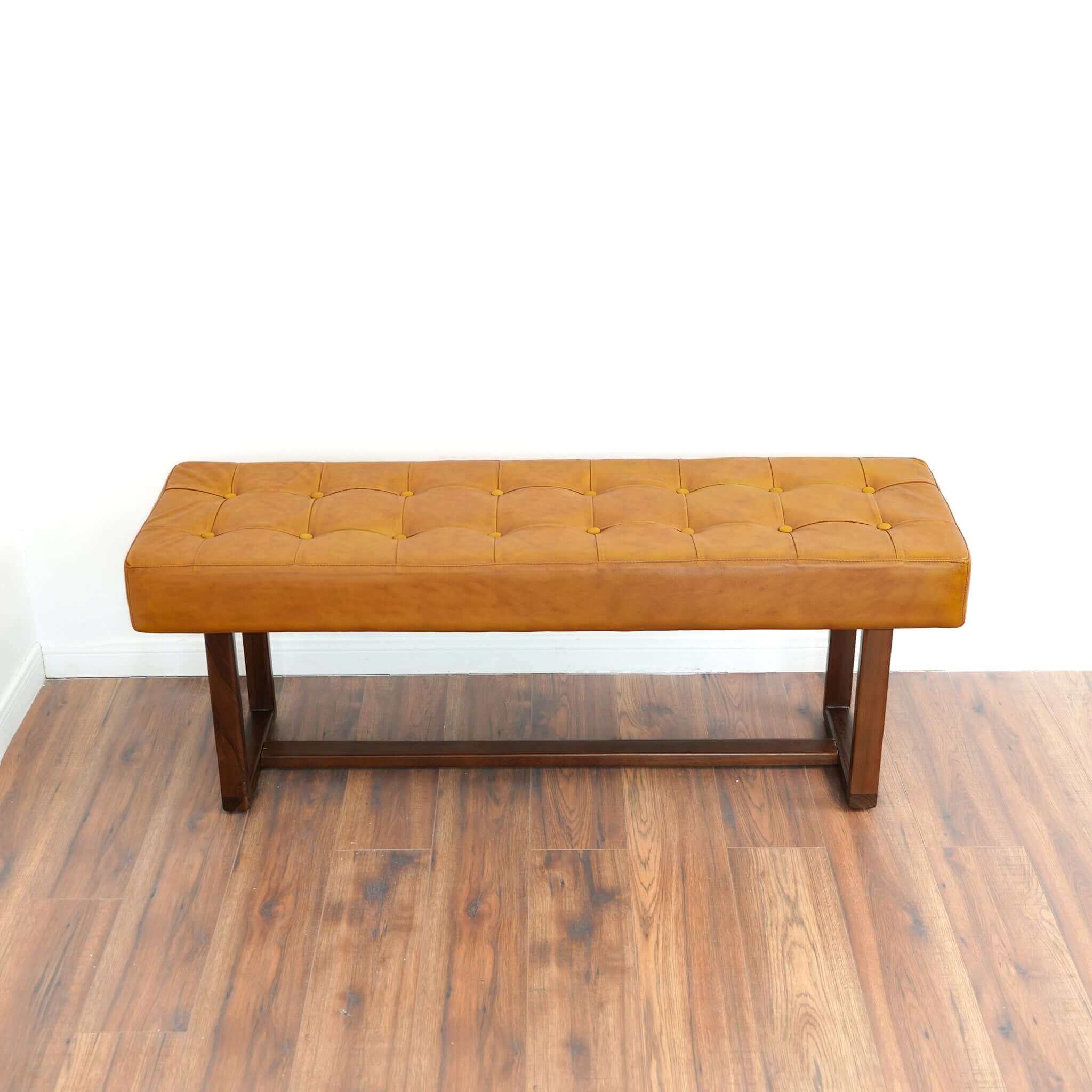 Scoop Leather Bench