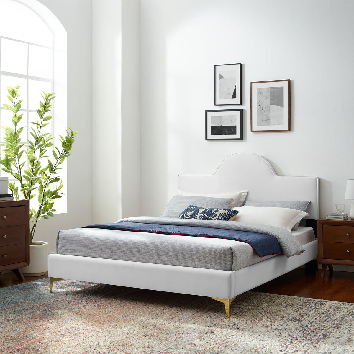 Sunny Performance Velvet Bed