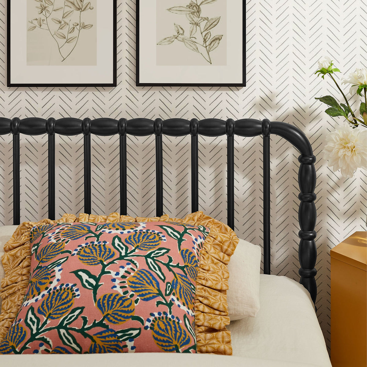 Arlette Wood Spindle Bed Frame