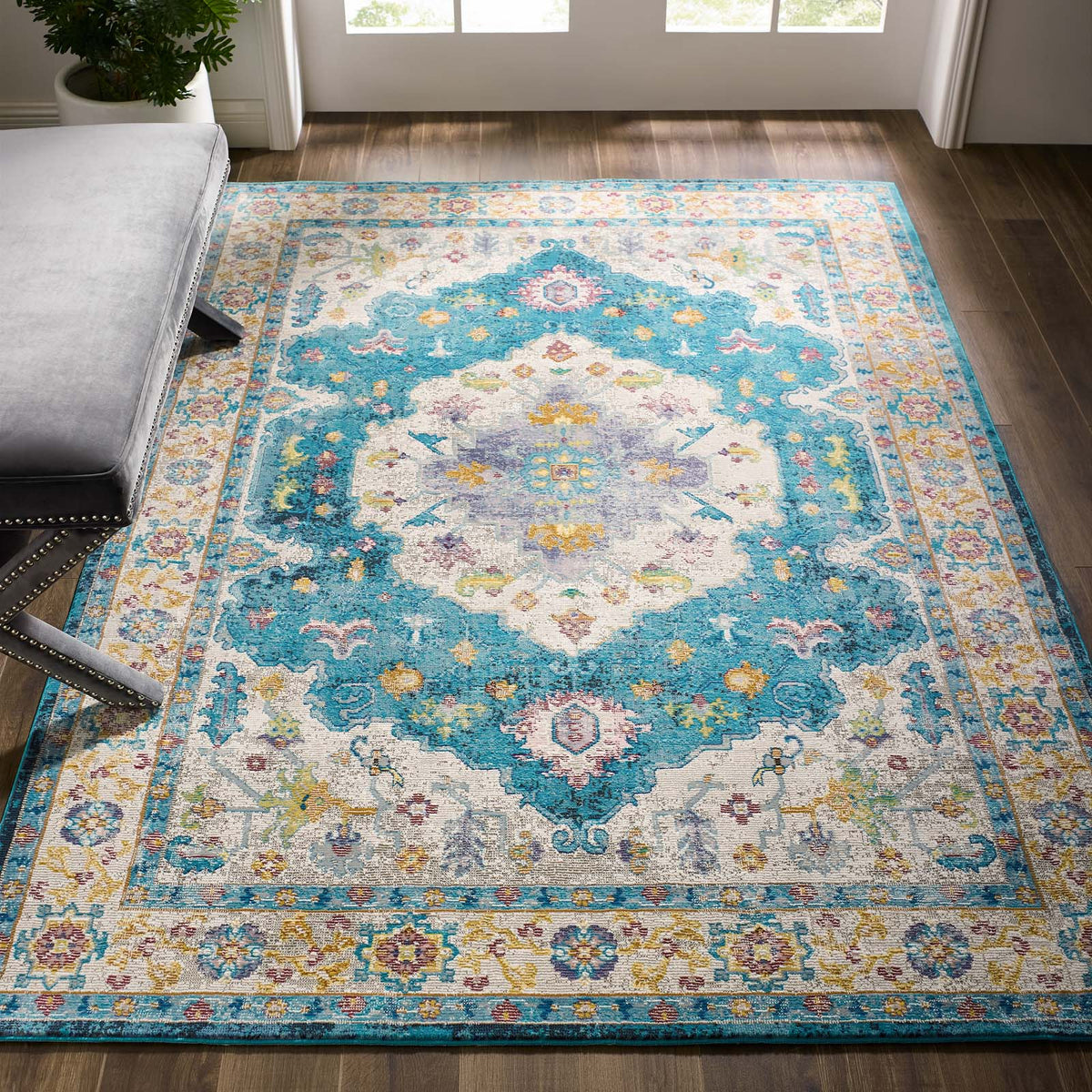 Success Anisah Distressed Floral Vintage Medallion Area Rug