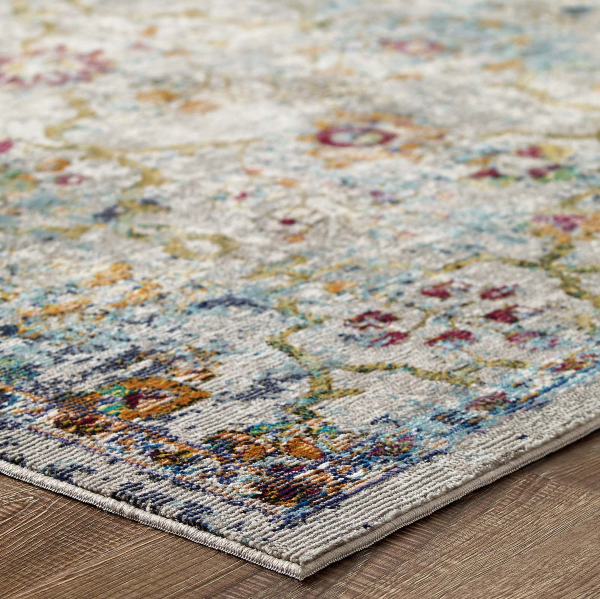 Success Manuka Distressed Vintage Floral Lattice Area Rug