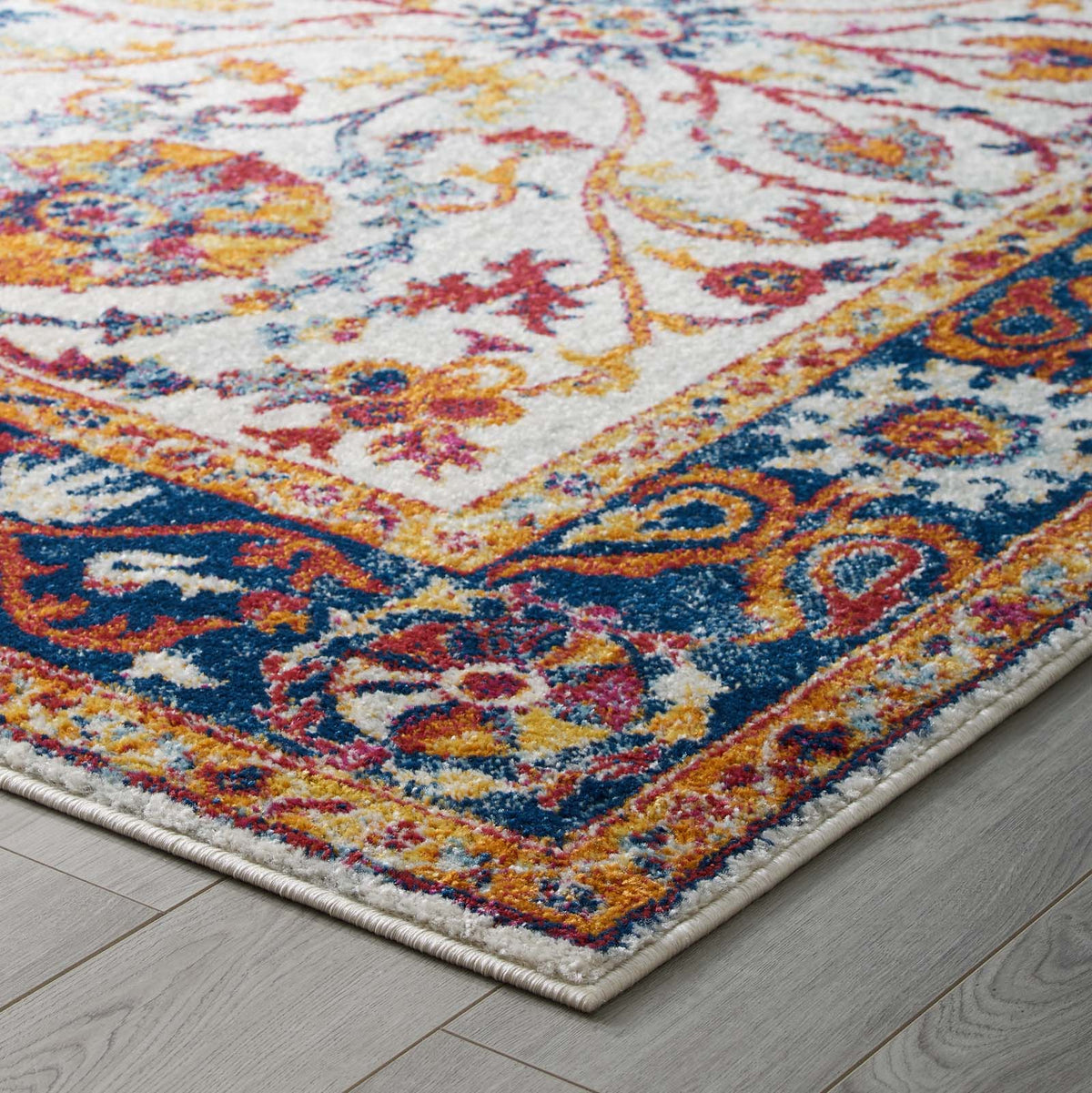 Entourage Samira Distressed Vintage Floral Vintage Medallion Area Rug