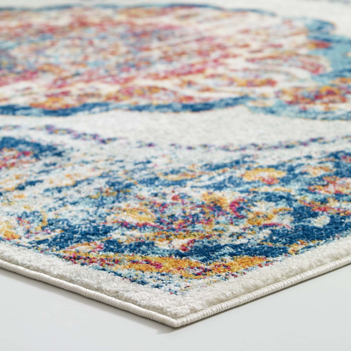 Entourage Malia Distressed Vintage Floral Vintage Medallion Area Rug