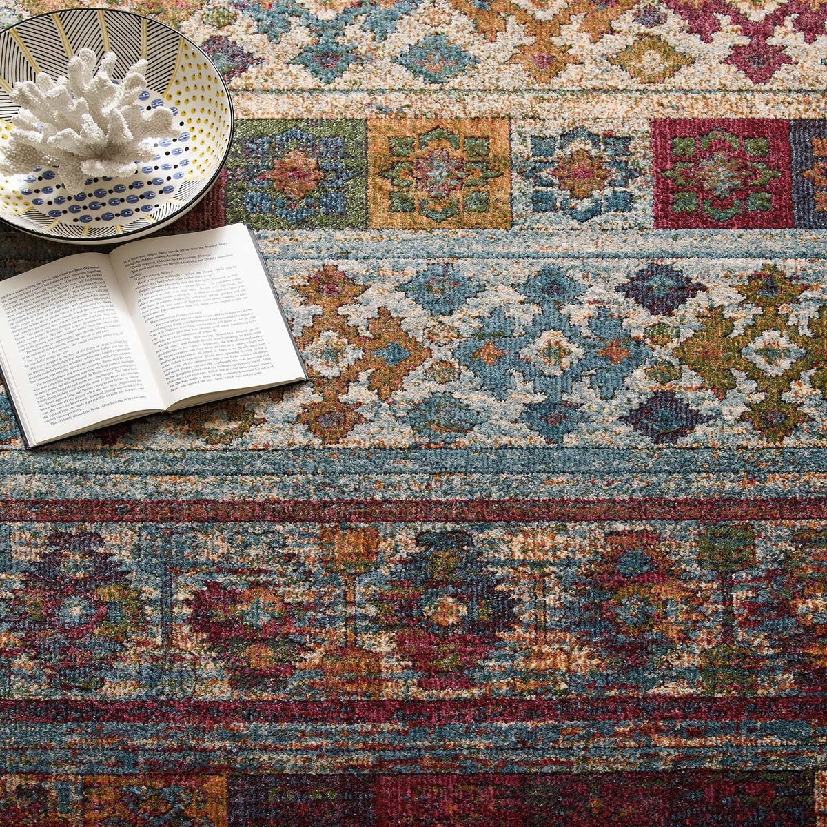 Tribute Nala Distressed Vintage Floral Lattice Area Rug