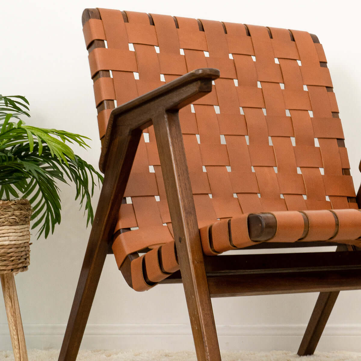 Albany Strap Leather Lounge Chair