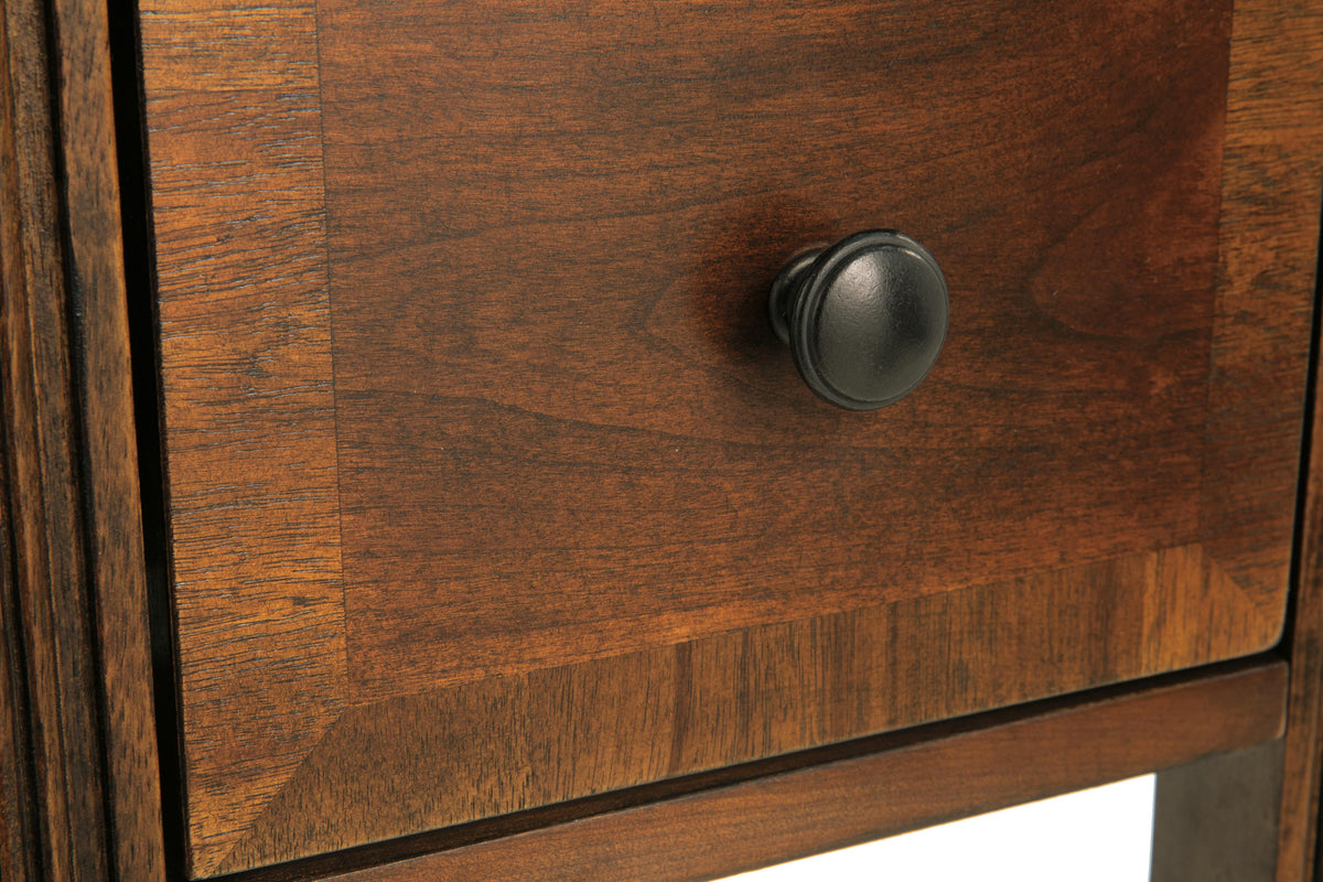 Breegin End & Side Tables