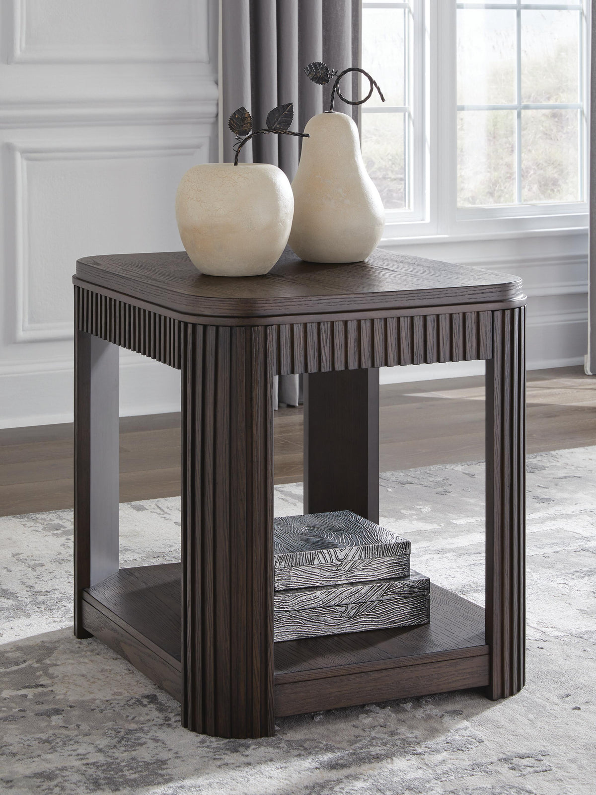 Carlibrie End & Side Tables