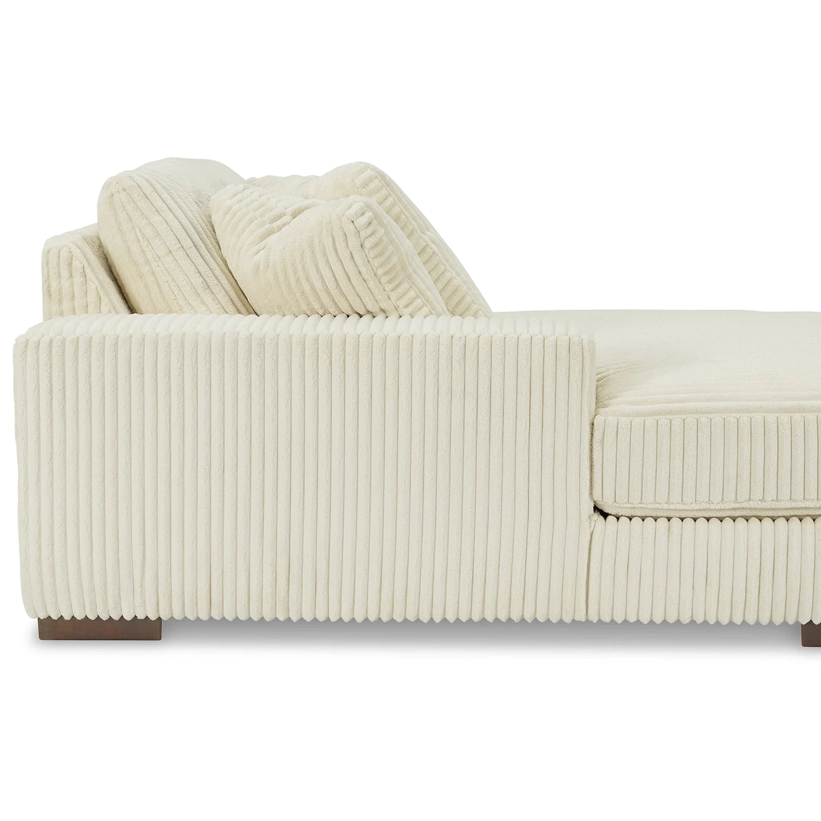 Lindyn Super Chaise