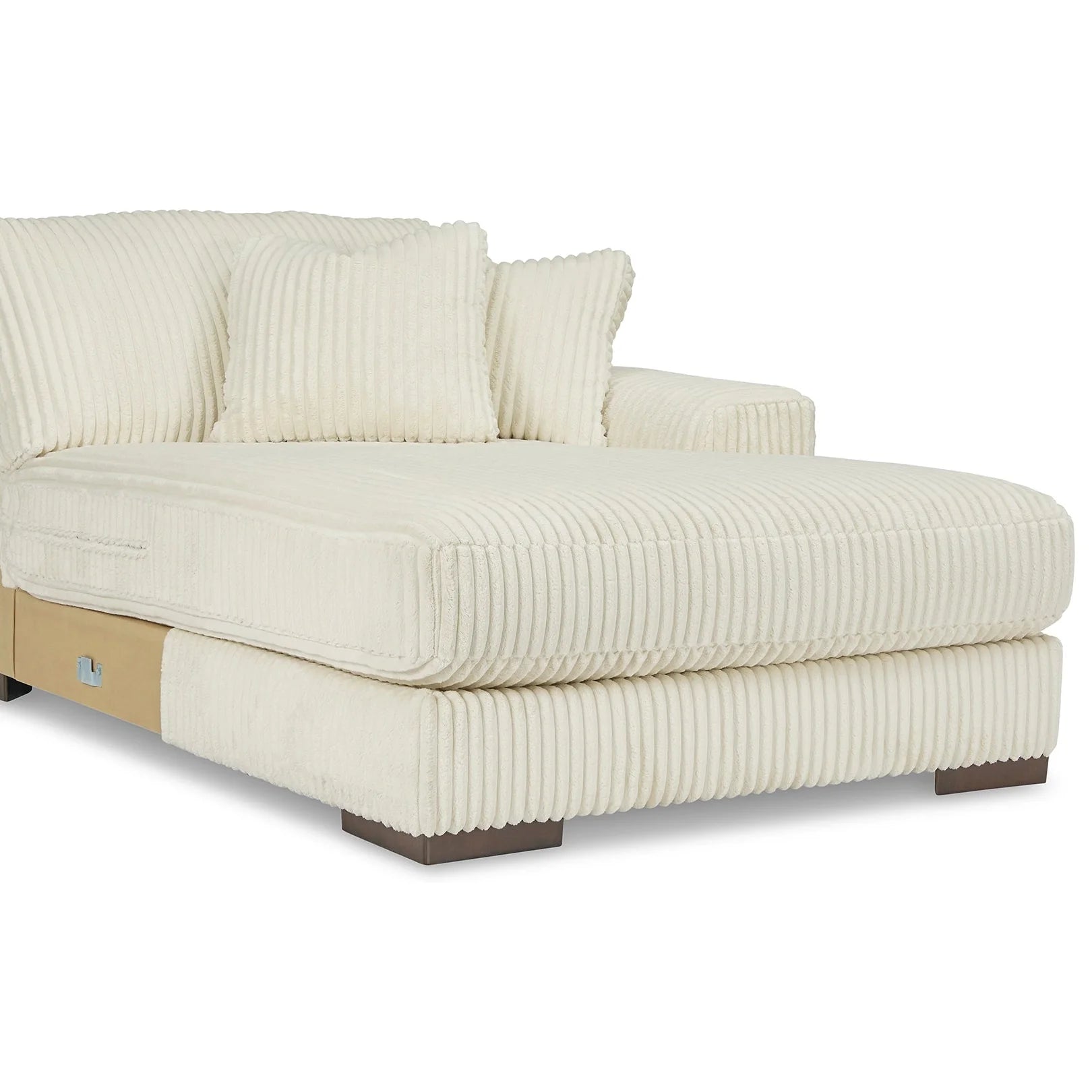 Lindyn Super Chaise
