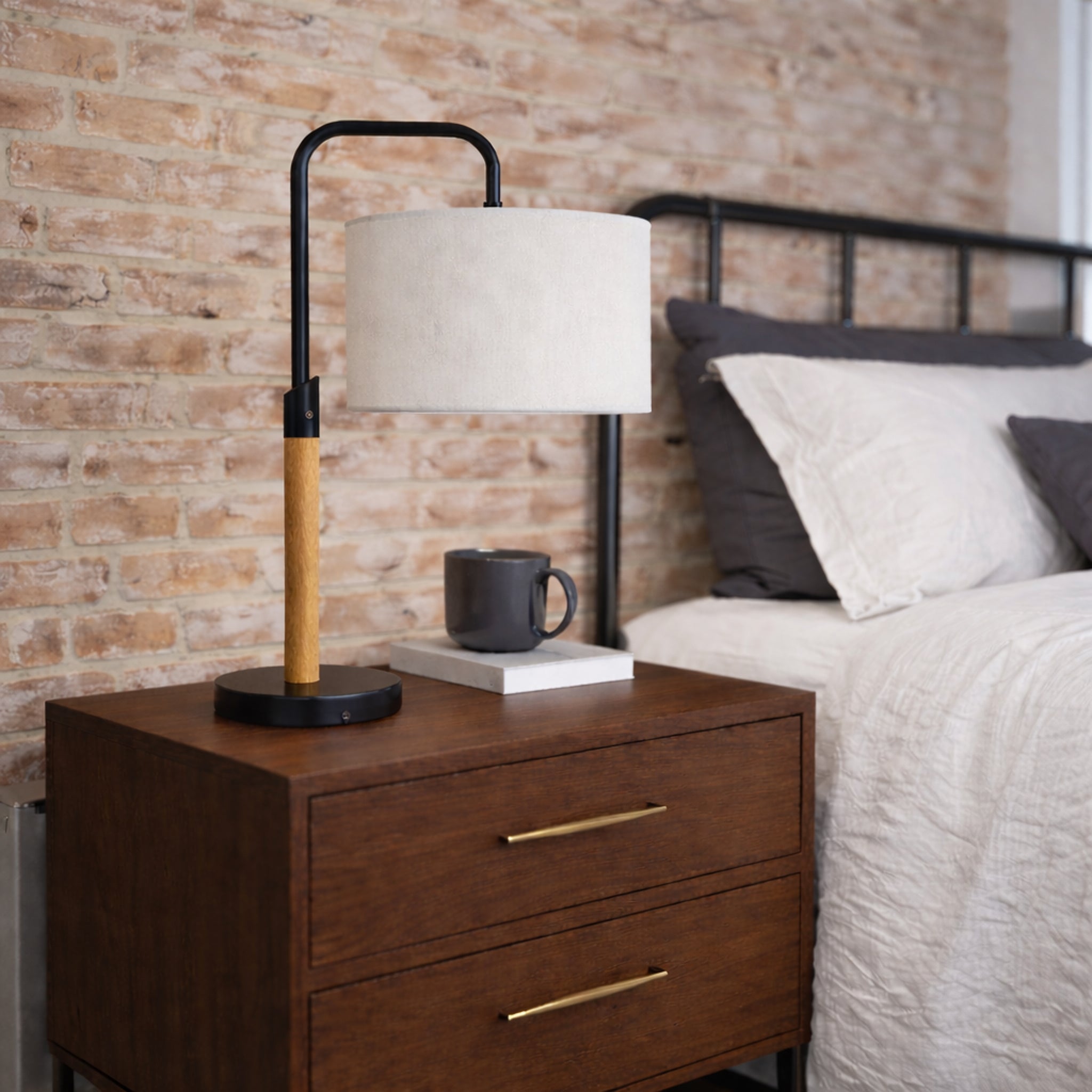 Vesta Paniz Simple Table Lamp with Cylinder Shade