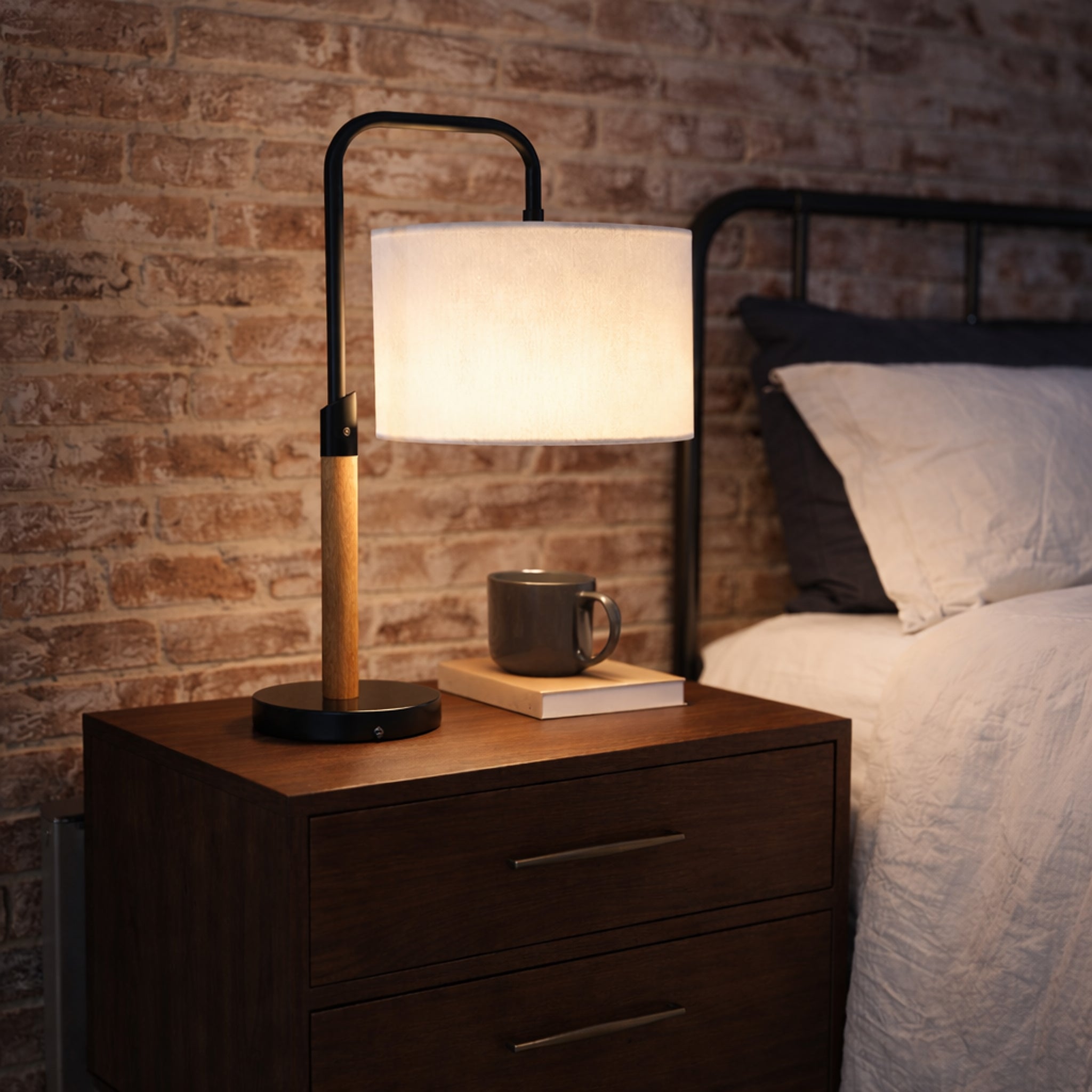 Vesta Paniz Simple Table Lamp with Cylinder Shade
